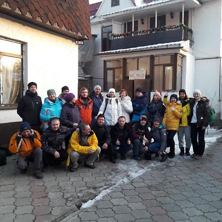 World Travelers Hostel Алма Ата Екстериор снимка