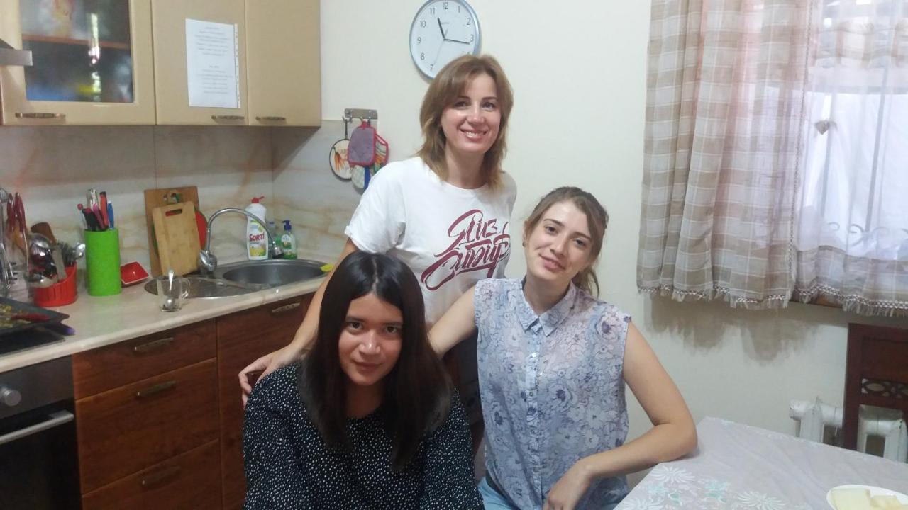 World Travelers Hostel Алма Ата Екстериор снимка