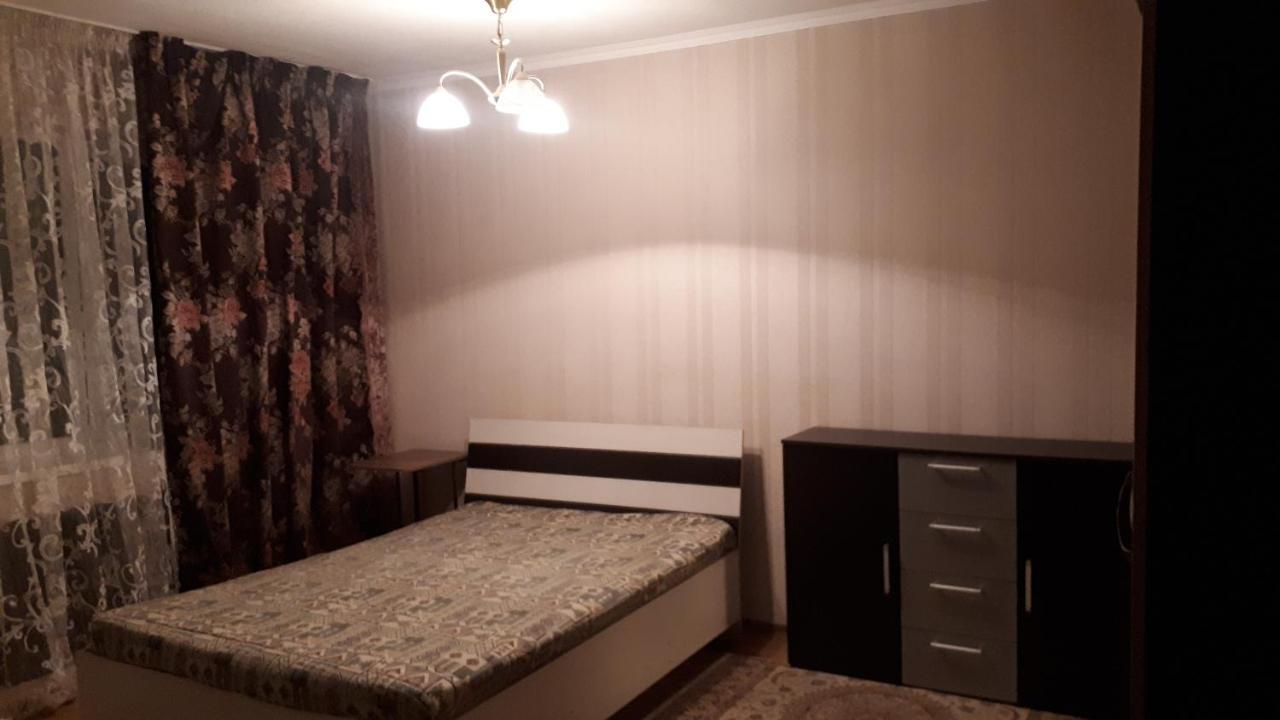 World Travelers Hostel Алма Ата Екстериор снимка