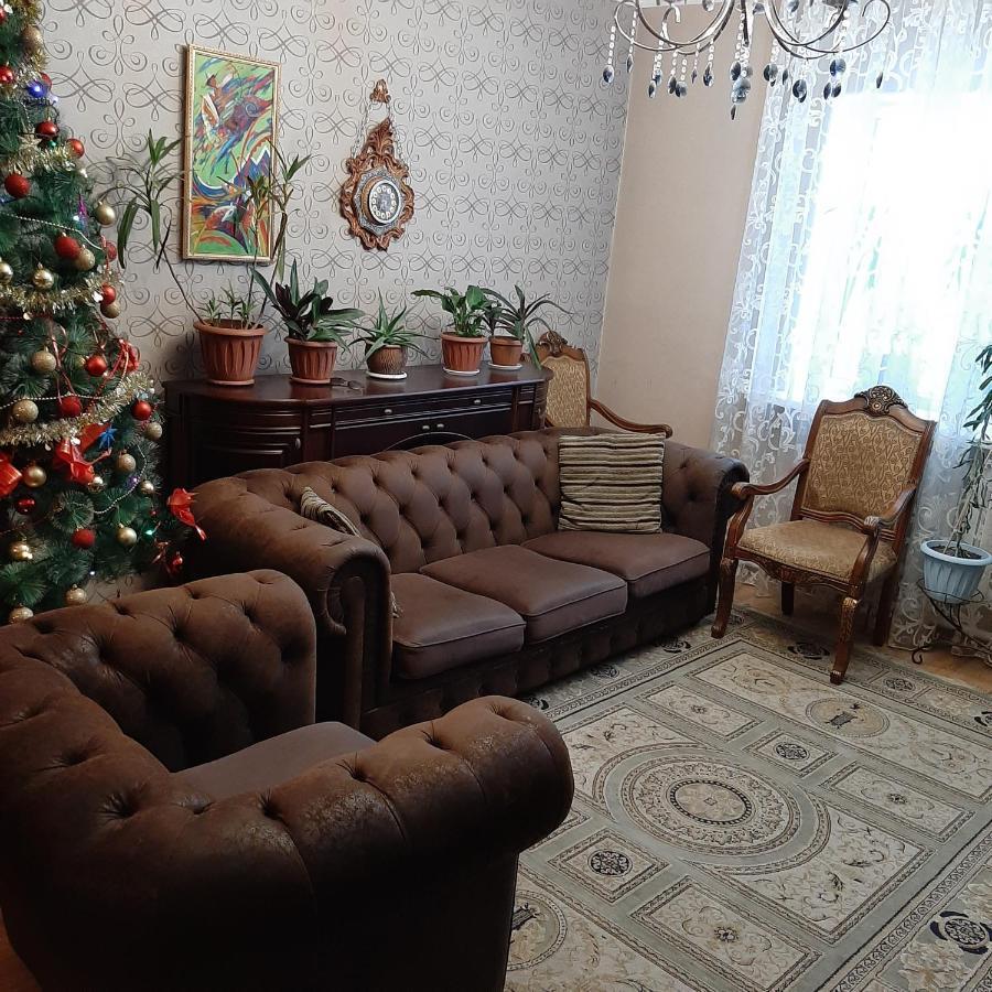 World Travelers Hostel Алма Ата Екстериор снимка