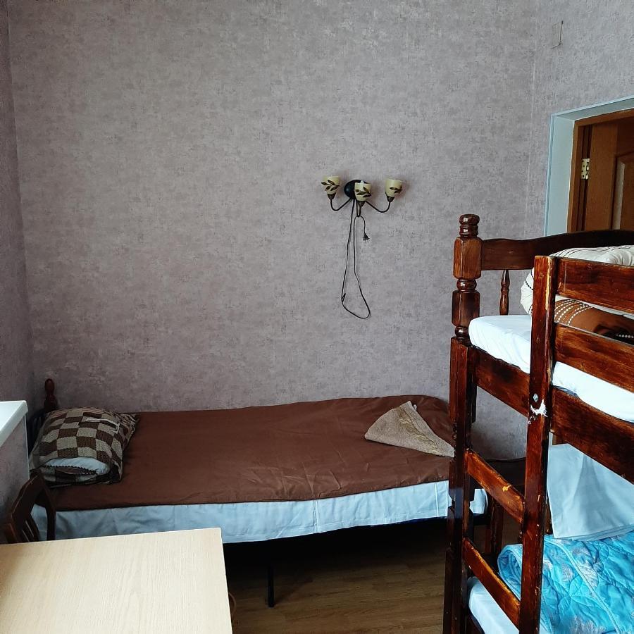 World Travelers Hostel Алма Ата Екстериор снимка